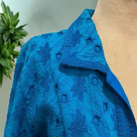 Chico’s Eyelet Lace Embroidered Open Front Cardigan Jacket Size 2 - Picture 6 of 13